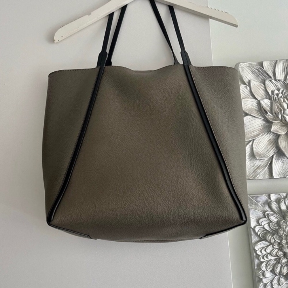 Botkier Leather Tote bag